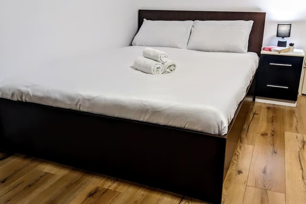 Cosy One Bedroom Flat With Free Parking & Wifi Cluj-Napoca Buitenkant foto