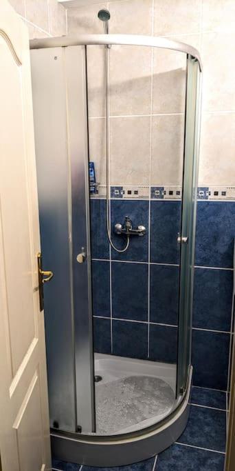 Cosy One Bedroom Flat With Free Parking & Wifi Cluj-Napoca Buitenkant foto